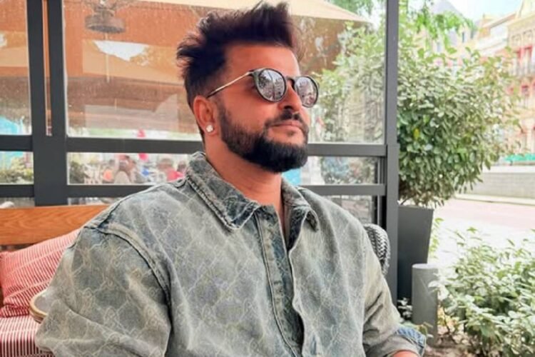 Hello Telugu - Popular Cricketer Suresh Raina