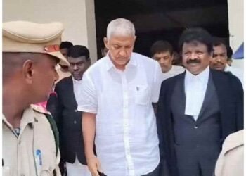 Hello Telugu - Vallabhaneni Vamsi Shocking