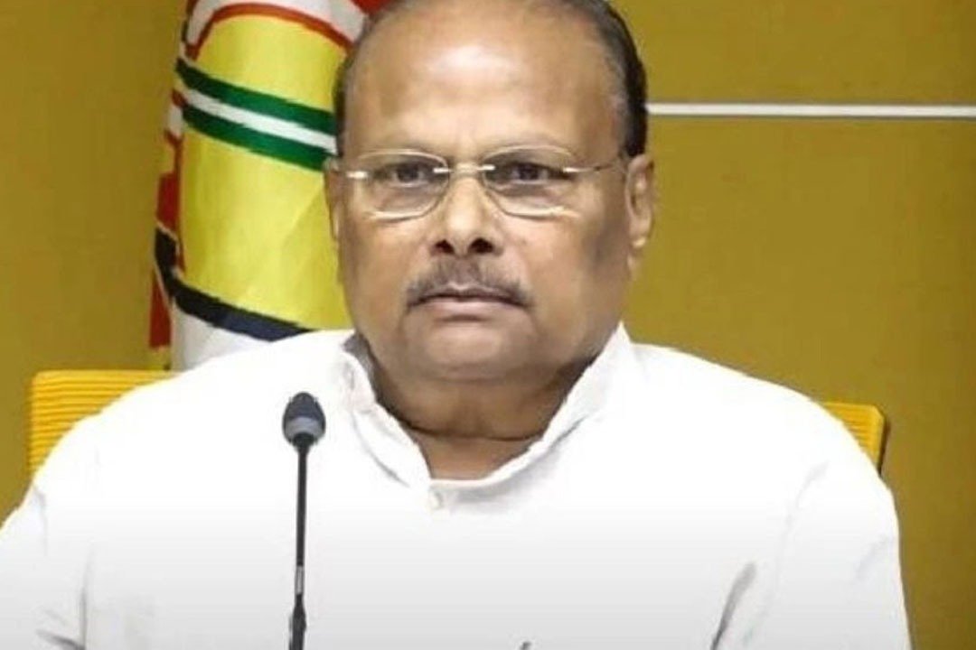 Hello Telugu - Ex Minister Yanamala Fired on YS jagan