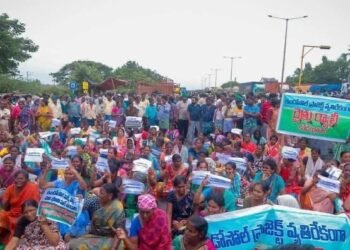 Hello Telugu - YS Sharmila Shocking Comments