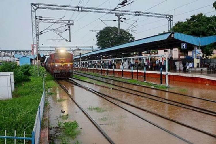 Hello Telugu - Heavy Rains Sensational - Trains Cancel