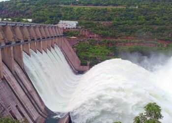Hello Telugu - Heavy Floods Sensational