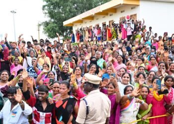 Hello Telugu - CM Chandrababu - Free Bus