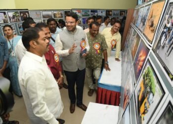 Hello Telugu - GVMC Commissioner Interesting