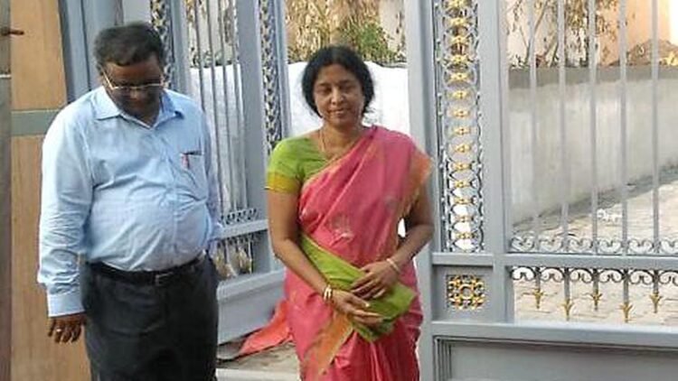 Hello Telugu - Popular IAS Srilakshmi Relief