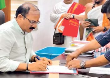 Hello Telugu - AP Govt - Journalist Houses Interesting