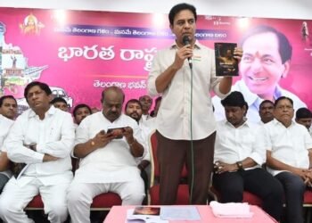 Hello Telugu - KTR Interesting Comments KCR