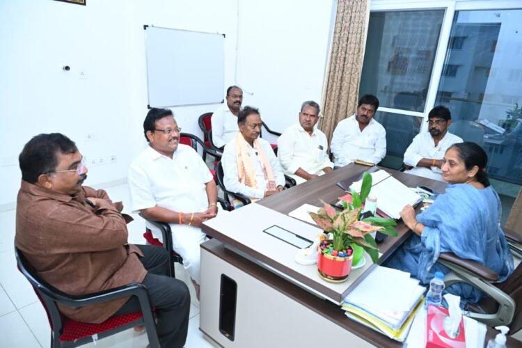 Hello Telugu - Minister Savitha - BC Welfare Growth