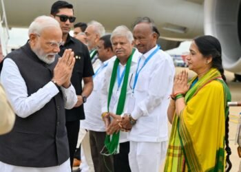 Hello Telugu - PM Modi-Vande Bharat Growth