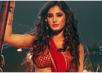 Hello Telugu - Uyi Amma Song Sensational