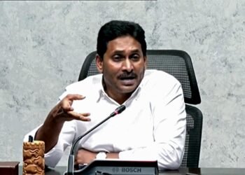 Hello Telugu - YS Jagan Fired on CM Chandrababu