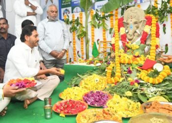 Hello Telugu - Vinayaka Chavithi - YS Jagan Interesting