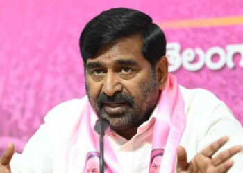 Hello Telugu - Ex Minister Jagadish Reddy Fired on CM