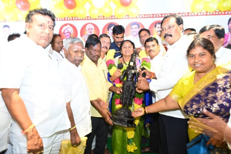 Hello Telugu - Minister Savitha Interesting Update