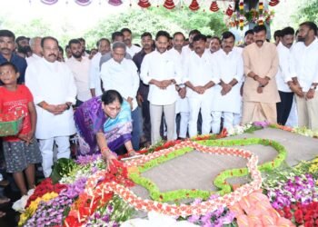 Hello Telugu - YS Jagan - YSR Death Anniversary