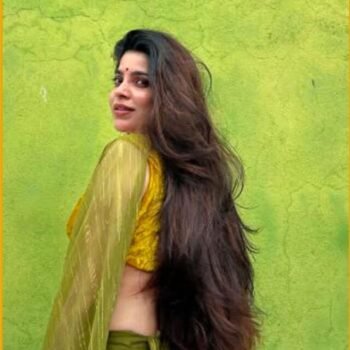 Hello Telugu - Divya Bharathi