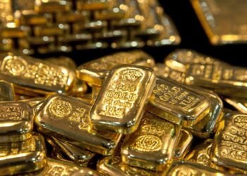 Today Gold Price : స్వల్పంగా తగ్గుతూ వస్తున్న పసిడి ధరలు