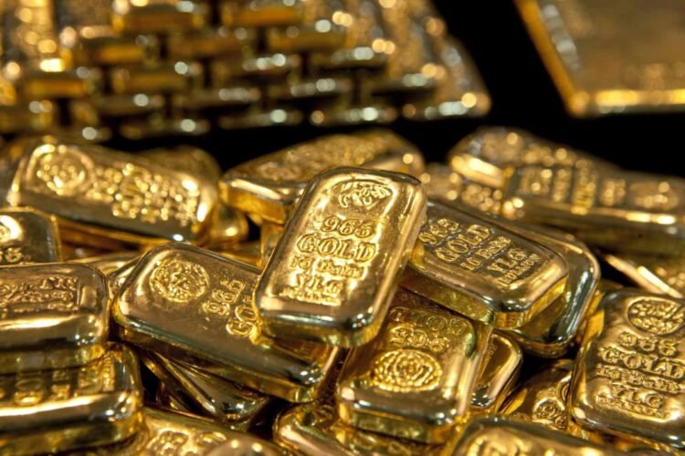 Today Gold Price : స్వల్పంగా తగ్గుతూ వస్తున్న పసిడి ధరలు