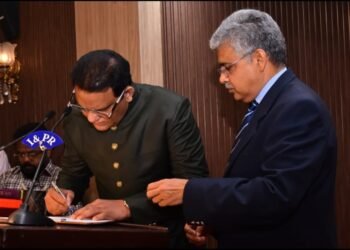 Hello Telugu - Azharuddin Growth As a Minister