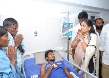 Hello Telugu - Home Minister Anitha Huge Support