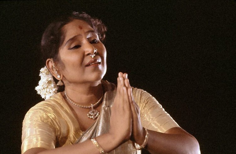 Hello Telugu - Bala Saraswati Devi Death