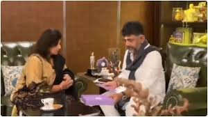 Hello Telugu - Biocon Chief-DK Shivakumar Important Meet