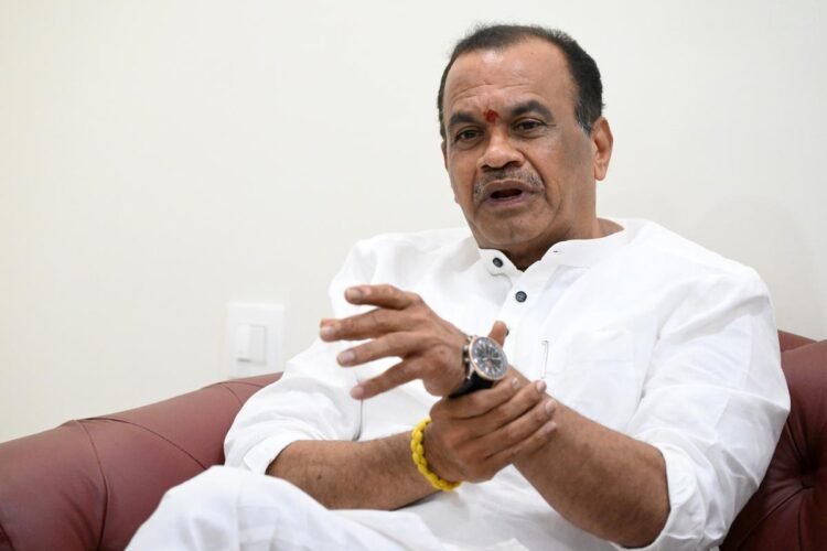 Hello Telugu - Minister Komatireddy Important Update