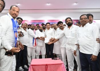 Hello Telugu - KTR Clear Support to BC's Protests