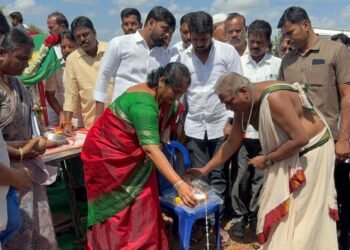 Hello Telugu - Minister Savitha Interesting Update