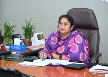 Hello Telugu - Minister Savitha Clear Orders