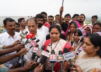 Hello Telugu - K Kavitha Fired on Congress Govt