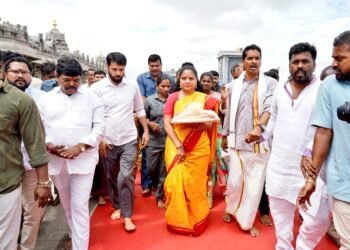 Hello Telugu - K Kavitha Sensational Comments