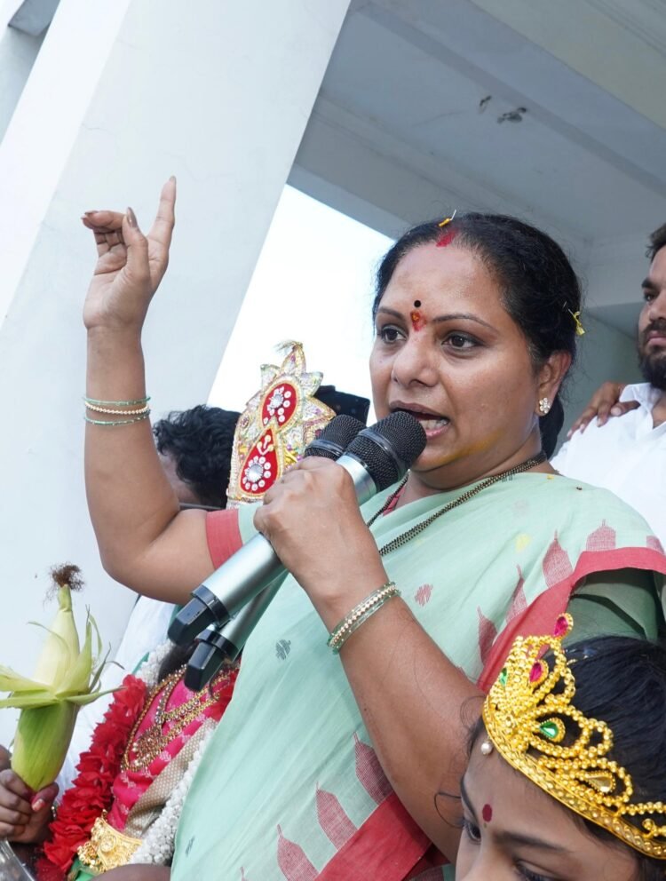 Hello Telugu - K Kavitha Strong Demand for Arvind Resign