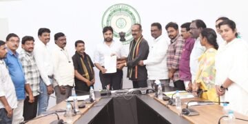 Hello Telugu - Pawan Kalyan New Innovation for Panchayat