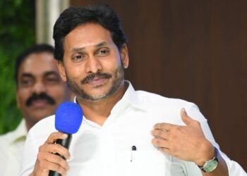 Hello Telugu - YS Jagan Fired on CM Chandrababu
