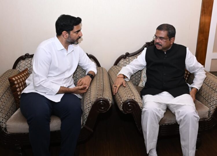 Hello Telugu - Minister Nara Lokesh Important Meet