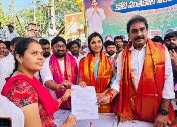 Hello Telugu - YSRCP Syamala Shocking Comments