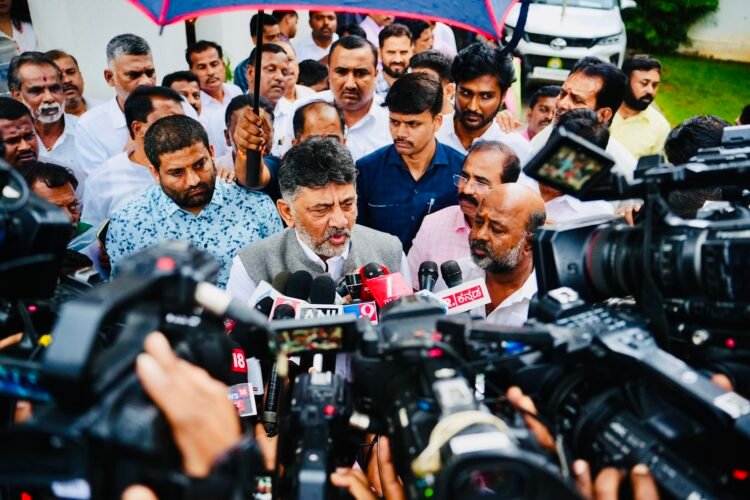 Hello Telugu - DK Shivakumar Shocking Comments on CM Post