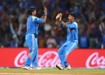 Hello Telugu - Deepti Sharma Super Bowling