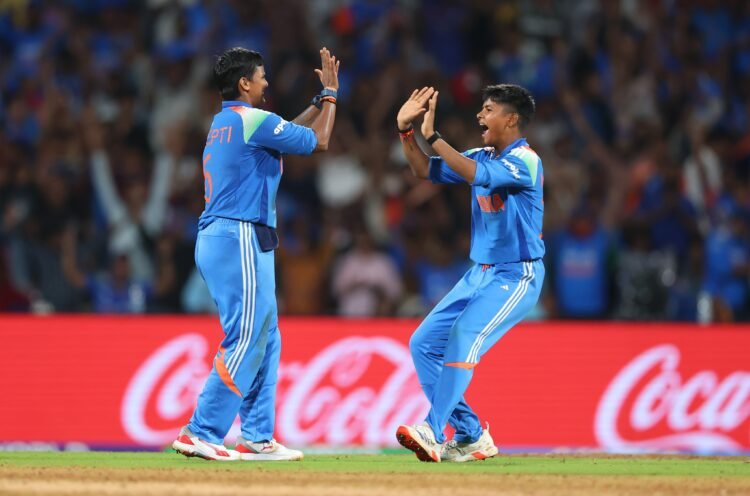 Hello Telugu - Deepti Sharma Super Bowling