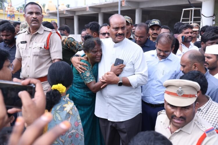 Hello Telugu - Kasibugga Stampede- People Death