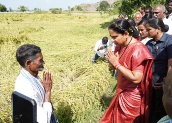 Hello Telugu - K Kavitha Fired on Congress Govt