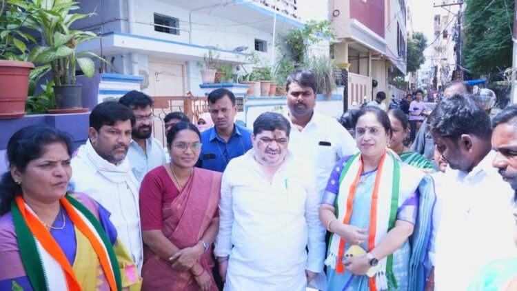 Hello Telugu - Minister Ponnam Sensational Comments