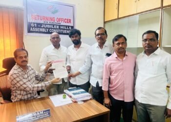 Hello Telugu - BRS Shocking Complaint on CM