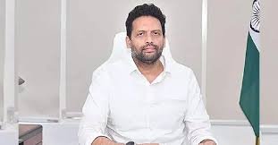 Hello Telugu - Minister TG Bharat Huge Donation