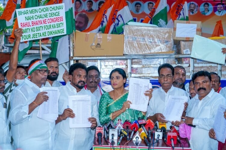 Hello Telugu - YS Sharmila Shocking Comments in PM Modi