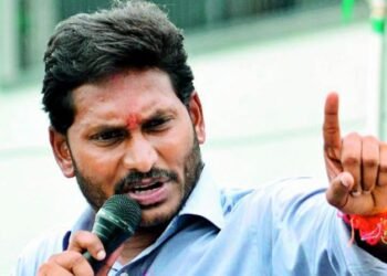 Hello Telugu - TDP Leaders Attack on YCP Office