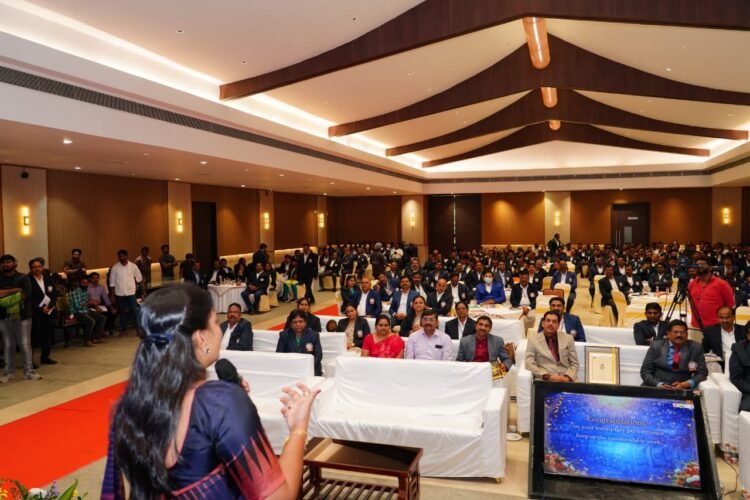 hellotelugu-AnithaVangalapudi