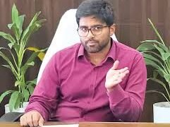 hellotelugu-KarnatiVarunReddy