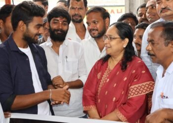 hellotelugu-MLAMadhaviLokam